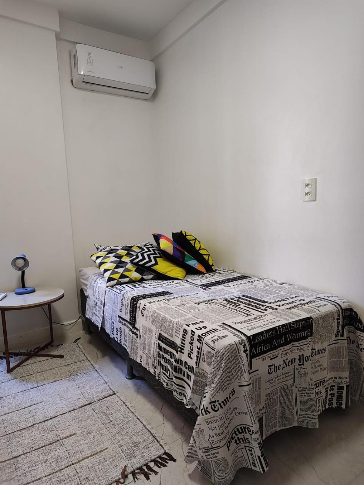 Hostel For One Com Quarto De Solteiro E Banheiro Privativos วิตอเรีย ภายนอก รูปภาพ